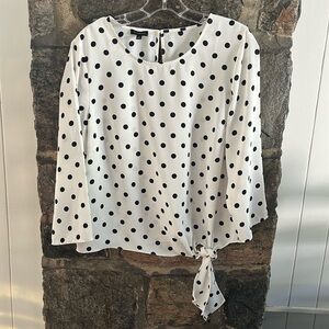 TALBOTS SIZE MEDIUM CREAM W BLACK DOTS BLOUSE WITH SIDE TIE